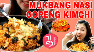 Resepi nasi goreng kimchi ini mudah dan rasanya sebijik seratus peratus macam restoran korea. Mukbang Nasi Goreng Kimchi Youtube