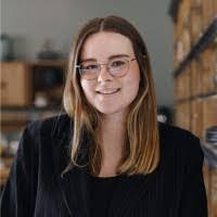 Regina Strecker's Instagram, Twitter & Facebook