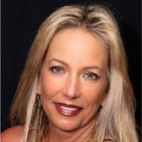 Dana Dilley's Instagram, Twitter & Facebook