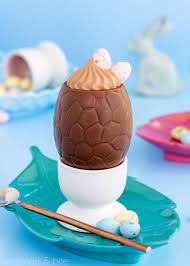 Stir through the pretzel sticks and pour onto a baking tray lined with clingfilm to. Milk Chocolate Mousse Easter Eggs Easy Easter Dessert Sweetness Bite