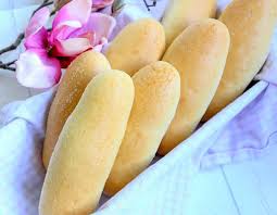 In oregon, franz makes and distributes the breadsticks and you use to be able to buy them at costco and winco. Breadsticks A La Olive Garden