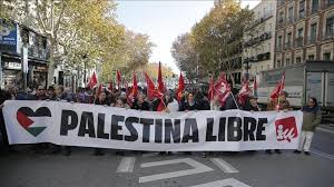 Espagne: les manifestations en soutien à la Palestine se poursuivent dans  plusieurs villes