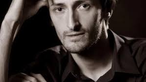 Povestea sfâşietoare a primului pictor 3D. Daniel Relenschi, diagnosticat  cu cancer: Am trăit o viaţă plină