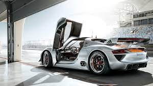 Porsche 918 Spyder On Hd Wallpapers From Http Www Hotszots Eu Porsche Wallpaperbackgroundsporsche2 Htm Porsche Autos Porsche 918