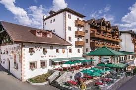 Over 100,000 english translations of german words and phrases. Luxury Family Holidays In Serfaus Hotels Lowe Bar