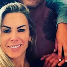 Beleza do filho de Joana Prado e Vitor Belfort rouba a cena na web