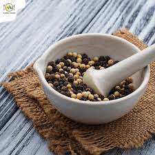Apakah perbedaan antara lada hitam dengan lada putih? Perbedaan Lada Hitam Dengan Lada Putih Cairo Food All Arabian Indian Food