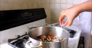 Legumes Bamoun Avec Couscous De Mais Ndjapche Youtube Saute Pan Pan Saute