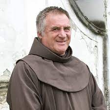 Csaba böjte is an ethnic hungarian franciscan monk, author, humanitarian, and director and founder of the saint francis foundation of deva,. Bojte Csaba Helikon Kiado