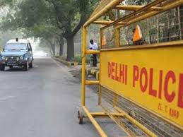 The farmers' protest in delhi on tuesday turned violent as thousands of protesters forced their way into the national capital with tractors and clashed with the police. 2 Cops Killed 1 Injured As Speeding Car Rams Police Barricade In Delhi