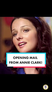 Annie Clark Degradsi