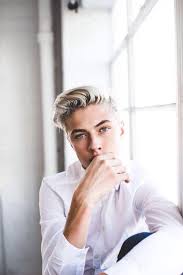 Most Popular Tags For This Image Include Lucky Blue Smith Model Boy Cute And Hot Lucky Blue Lucky Blue Smith Lucky Smith