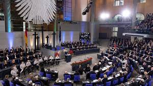 Die über 600 mitglieder nennt man auch abgeordnete. Bundestag Euractiv Com