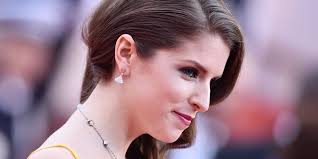Anna kendrick was born in portland, maine, to janice (cooke), an accountant, and william kendrick, a teacher. Anna Kendrick Broke Up With A Guy Who Didn T Respect Her Boundaries