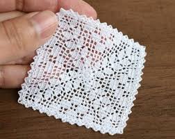 Miniature Crochet Round Doily 6 Cm 1 12 Dollhouse Miniature Miniature Doilies Dollhouse Tablecloth Crochet Square Patterns Crochet Squares Crochet Doily Patterns