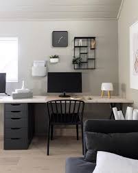 Super Awesome Workspaces Setups 29 Graphic Design Inspiration Home Office Design Design Studio Decor Design Studio Office