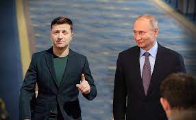 Владимир зеленский пока не дал официального ответа на приглашение владимира путина посетить с визитом москву, хотя в команде украинского президента пообещали обязательно. Zelenskij I Putin V Chem Sostoit Strategiya Novogo Prezidenta Ukrainy