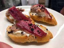 ليتشي هي إحدى النباتات المهمة في عائلة/فصيلة الصابونيات التي تضم 150 جنساً ، و 2000 نوع. Lecce Restaurant Saint Julian S Menu Prices Restaurant Reviews Tripadvisor