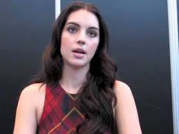 Who is she dating right now? Interview With Reign S Adelaide Kane Nycc 2013 Youtube
