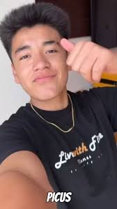 Cantantes Y Artistas Famosos