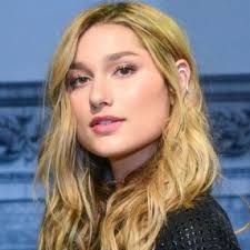 She is known for being the only daughter of xuxa meneghel with luciano szafir. Sasha Meneghel Wiki Net Worth Dating Boyfriend Bio Height Age
