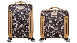 These are the low cost carriers that currently operate in singapore's changi airport as of december. Buy Serenade Lima Cabin Luggage Harvey Norman Au