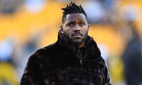 (born july 10, 1988) is an american football wide receiver for the tampa bay buccaneers of the national football league (nfl). Know About Antonio Brown Stats Wife Age Contract Net Worth