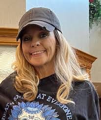 Lori Tackett's Instagram, Twitter & Facebook