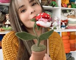 Roślina mięsożerna, kurs filcowania igłą w formacie wideo w języku  hiszpańskim. Linki w pdf, wszystko bardzo dobrze wyjaśnione krok po kroku. 