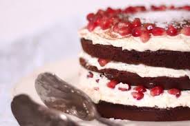 In unseren backkursen und workshops kannst du hinter die kulissen von kuchentratsch schauen, unser team kennenlernen und natürlich viel von unseren omas und opas und unserer gründerin katharina lernen. Granatapfel Baiser Trifft Spekulatius Kuchen Cupcakes Bake My Day Glutenfrei