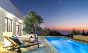 Makarska Touristik Bietet Ferienhauser Und Villen Mit Pool In Brela Dalmatien Kroatien Zum Besten Preis Also B Ferienhaus Kroatien Ferienhaus Villa Mit Pool