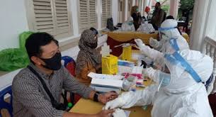 Seribu Tukang Ojek Pangkalan Jalani Rapid Test Massal Di Cibinong Suara Jakarta