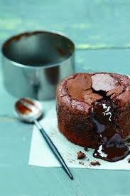 Larousse Cuisine Mi Cuits Au Chocolat Noir Chocolat Chocolat Noir Gateaux Et Desserts