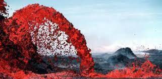 Según ciertos cálculos, en estados unidos existen 180 volcanes, pero 21 de ellos están inactivos dejando un resto de 169 que sí se encuentran en estado de actividad. Volcanes Los Errores Historicos
