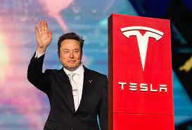 Elon Musk seguirá siendo CEO de Tesla por los próximos cinco años - Alto Nivel