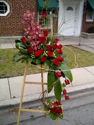 82fb524fca48132abaea6bef2dd6dada Jpg 600 800 Funeral Flower Arrangements Fresh Flowers Arrangements Funeral Floral