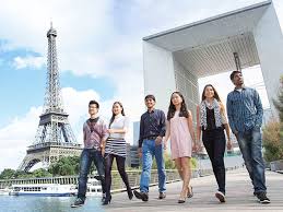 Tour our campuses - IÉSEG School of Management