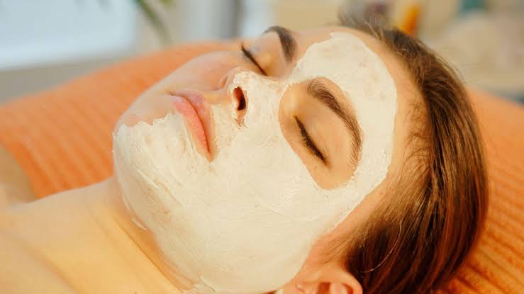Skin Tightening Home Remedies: 7 Easy Face Packs | Dr Renu