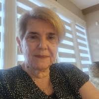 200+ "Dania Diaz" profiles