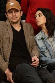 Bei einer nächtlichen messerattacke in ihrer wohnung getötet. Hollywood News Isolation Schweisst Ashton Kutcher Und Mila Kunis Zusammen Weltweitestars