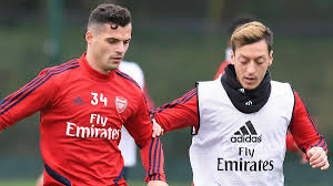 As expected, granit xhaka carries switzerland as they knock out the world champs in the round of 16. Xhaka Sicher Ozil Kann Immer Den Unterschied Ausmachen Eurosport