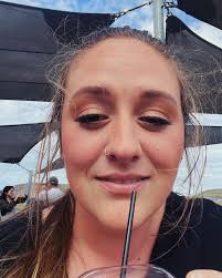 erin rowan🍔 (@erinrow__) • Instagram photos and videos