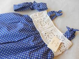 Come fare un vestitino/prendisole per bambina delizioso! Vestitino Prendisole Bimba A Poins Blu Con Sprone Crochet Beige E Su Misshobby