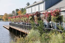 We offer over 100 craft beers and a creative, award winning burger lineup. Best Port Carling Restaurants In Muskoka Ontario Dobbernationloves