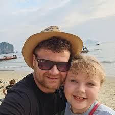 Does anyone know which bank/atm is best for withdrawing cash? Thanks.