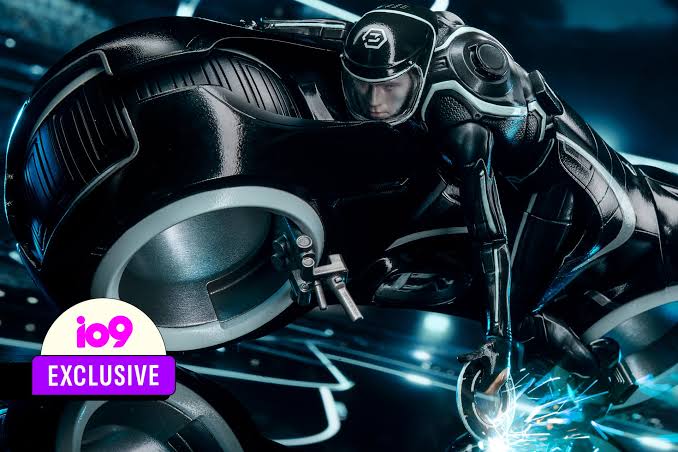 Return to 'Tron: Legacy' With Hasbro's Electric New Action Figures  (Exclusive)