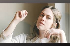 Lauren Tarver's Instagram, Twitter & Facebook