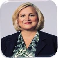 Elizabeth Ernst's Instagram, Twitter & Facebook