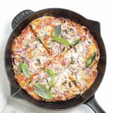 Cast Iron Pizza Video Recipe Video Pizza Recipes Homemade Cast Iron Pizza Recipe Pizza Recipe Video