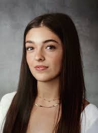 Isabella Carney's Instagram, Twitter & Facebook